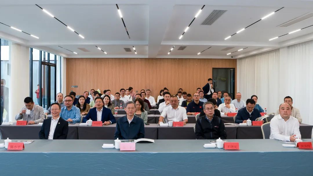 【专题报道】郝明金点赞《一枚图章》