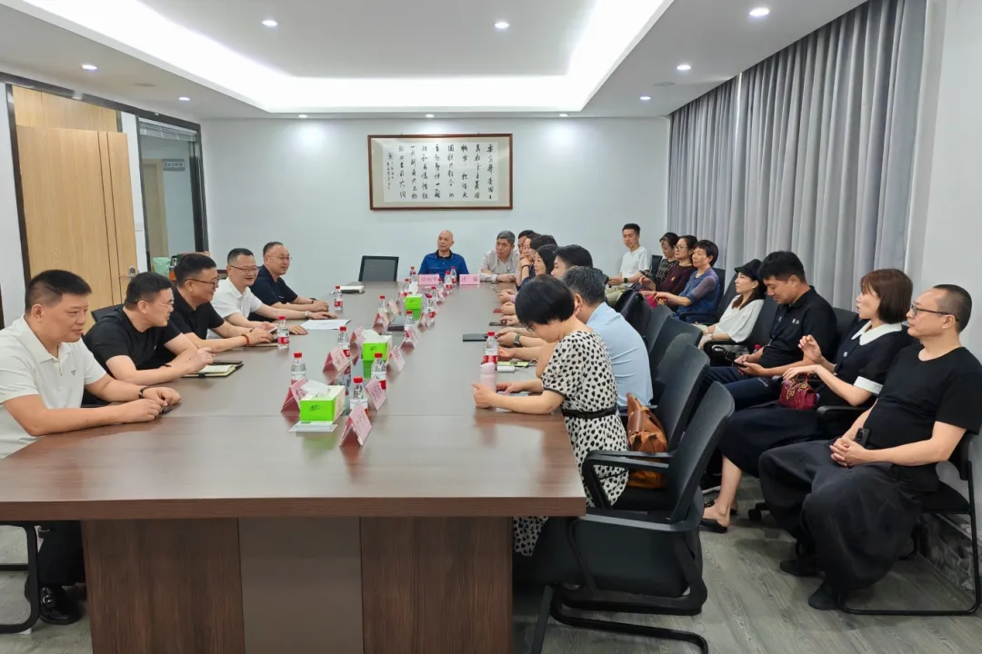 义乌民建与省直综合支部联合开展爱国主义教育活动