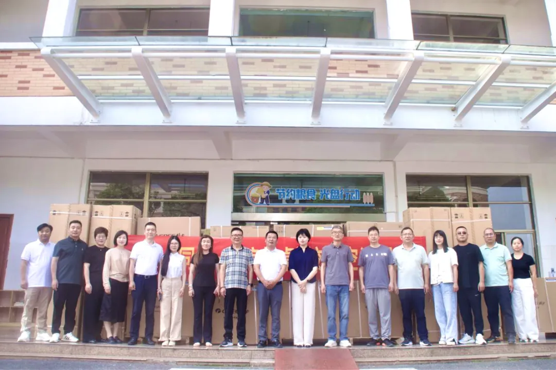 义心同筑清凉校园 民建助力教育均衡丨义乌民建开展校园空调捐赠活动