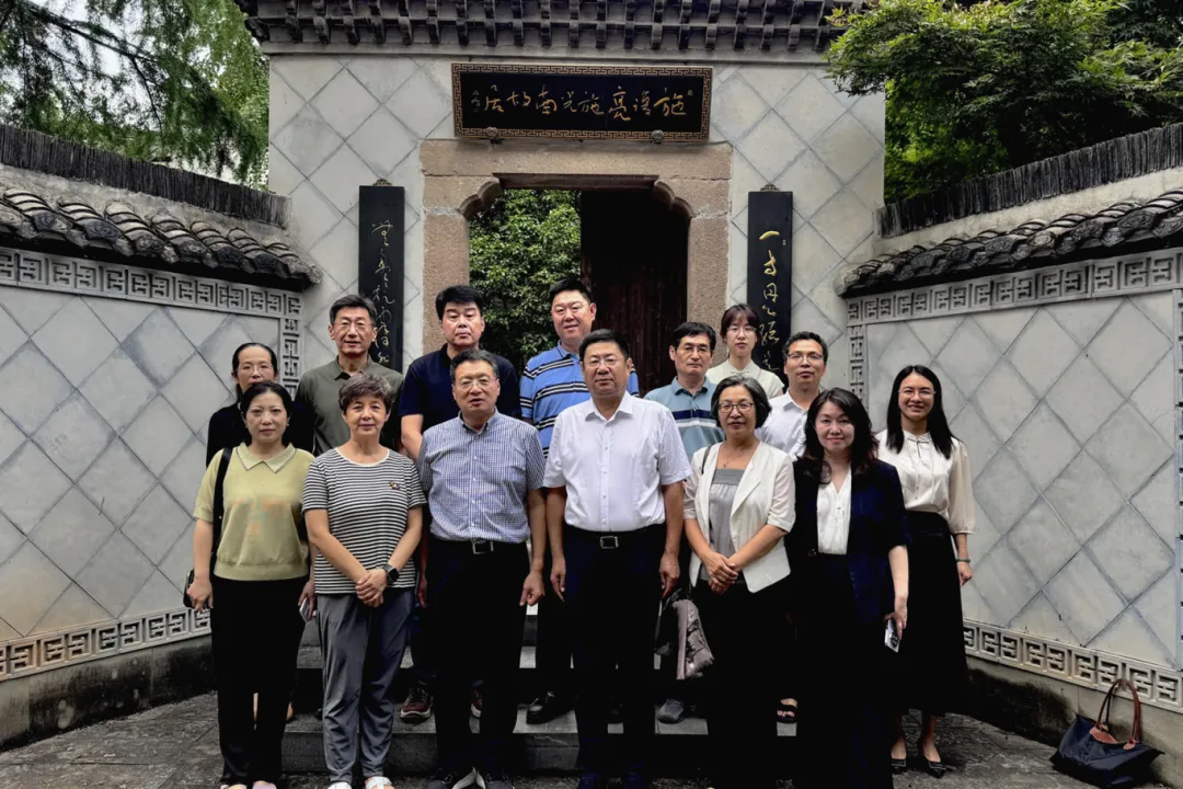 山东济南民建一行来金调研