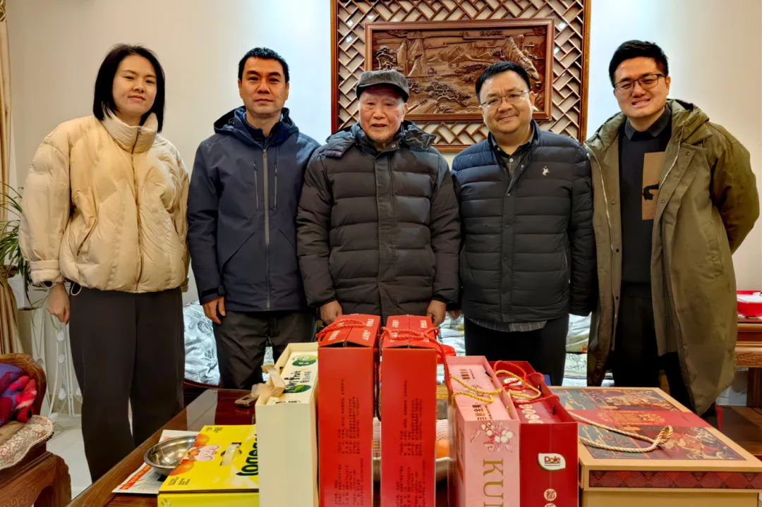 岁寒情暖丨义乌民建开展新春走访慰问老会员活动